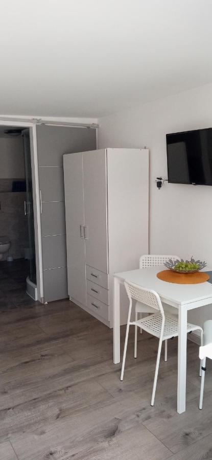 Pokoje Goscinne Keja Miedzywodzie Esterno foto